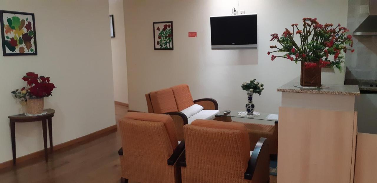 Отель Residencialusobrasileira Леса-да-Палмейра Экстерьер фото