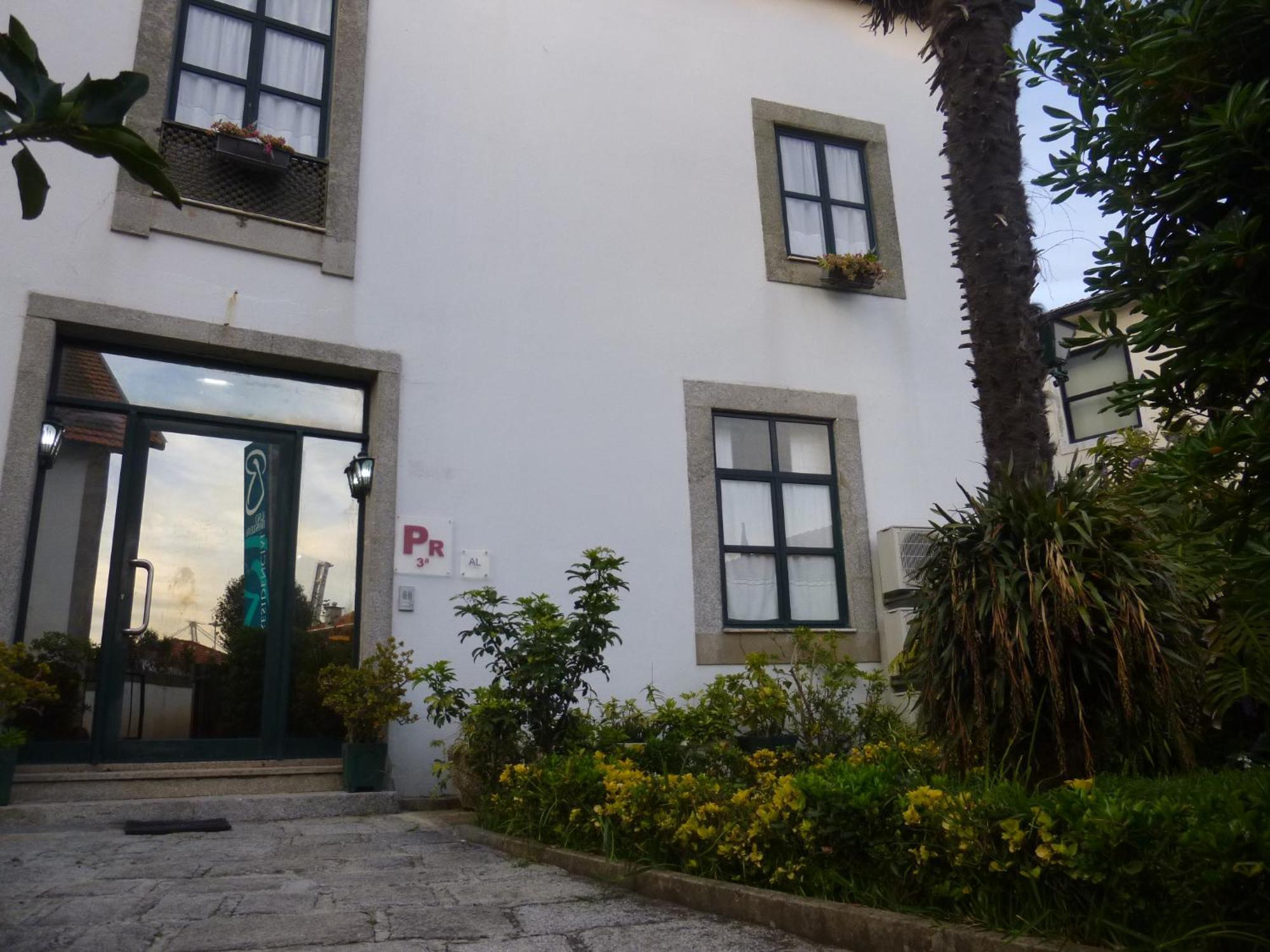 Отель Residencialusobrasileira Леса-да-Палмейра Экстерьер фото